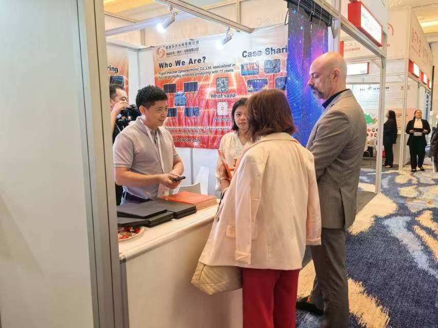 以光为桥，连接彼此：迪拜展精彩回顾